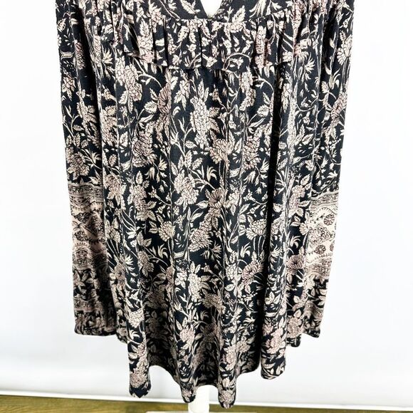 Lucky Brand Knit Tunic Top Keyhole Button Neck Ruffle Trim Black Floral Size 3X - Picture 6 of 11